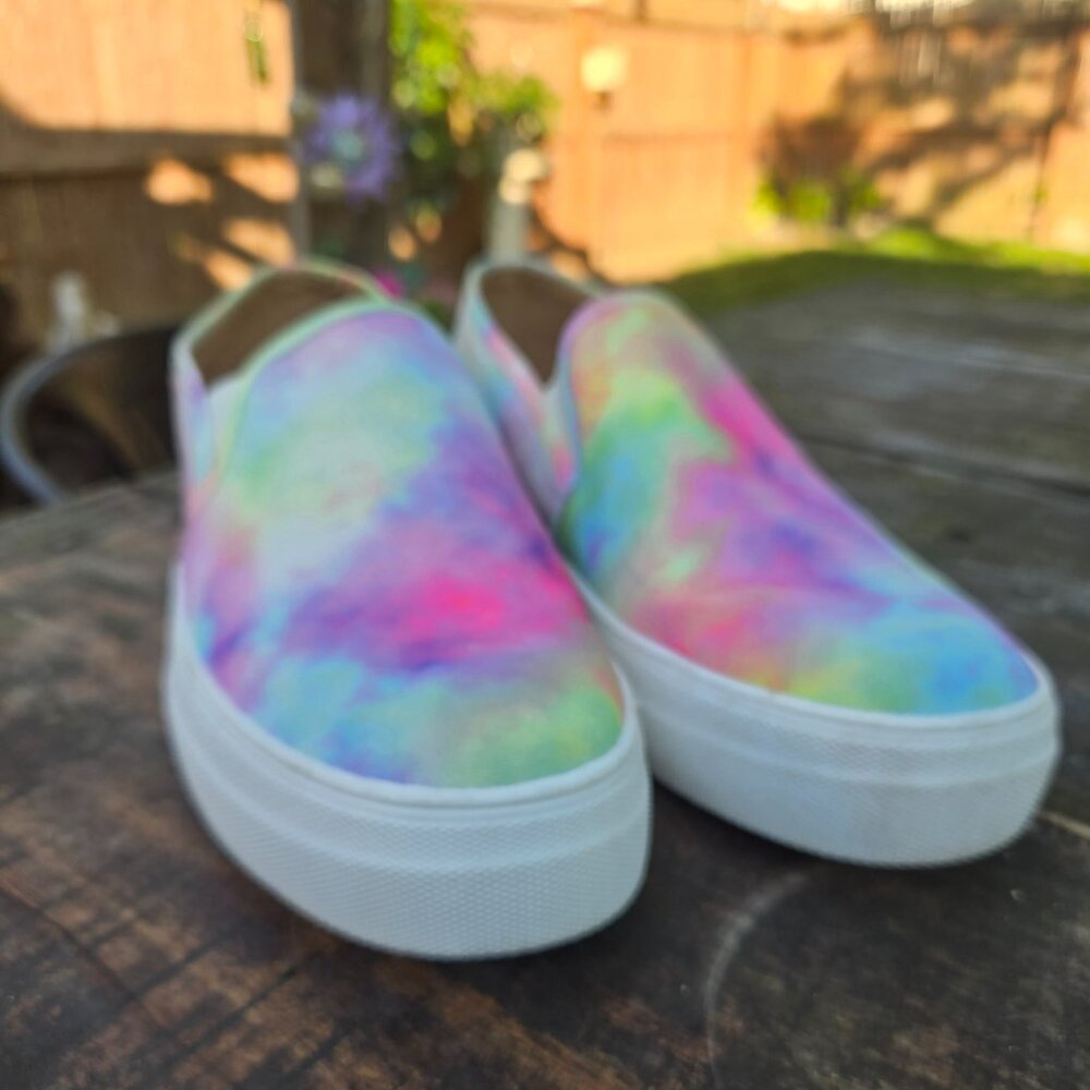 Steve Madden Tie Dye slip on